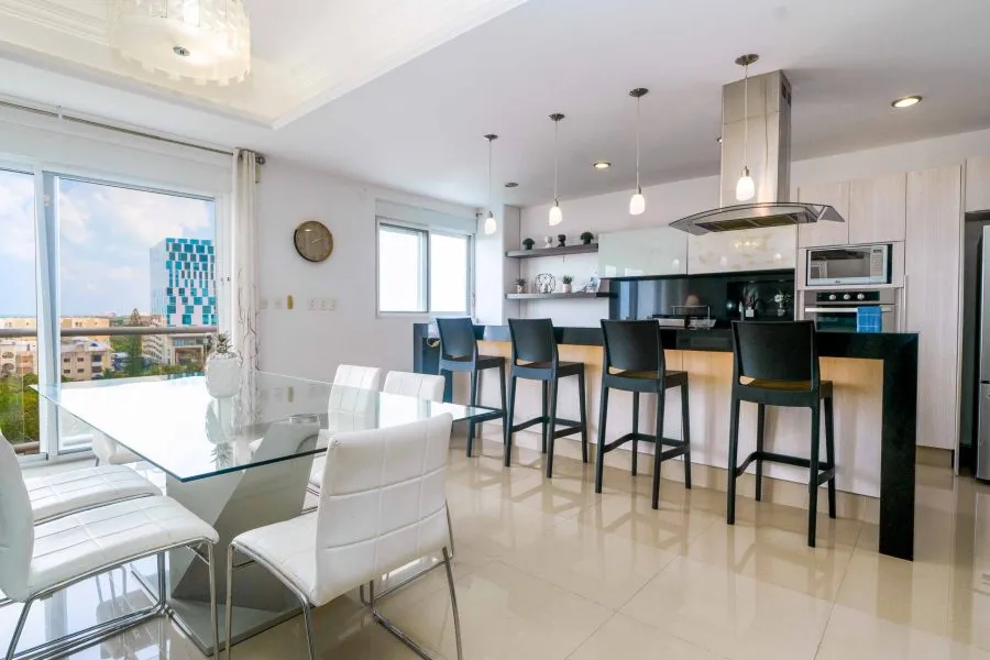 The Castle III - Luxury 3 Bedroom Condo