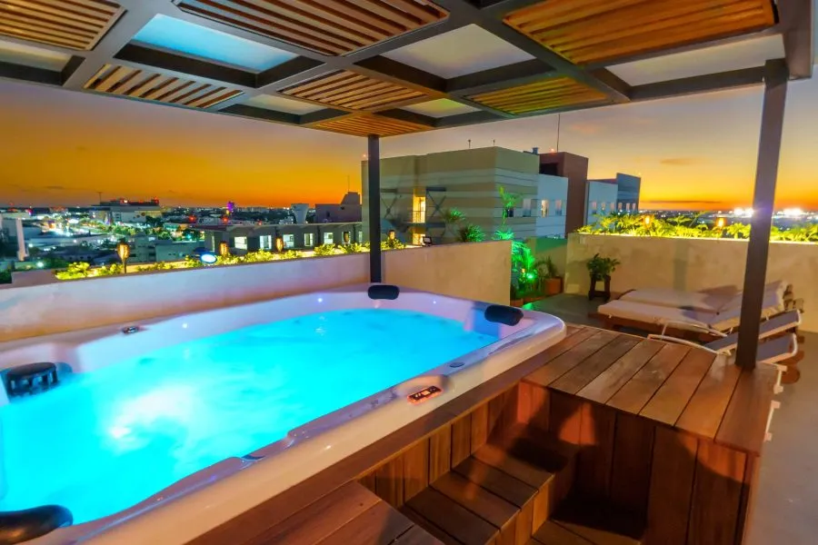 The Castle V - 3 Bedroom Penthouse Private Jacuzzi