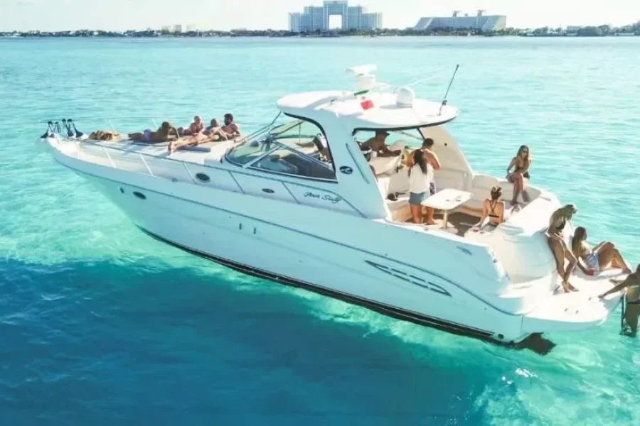 Hampton 46ft – 13 people