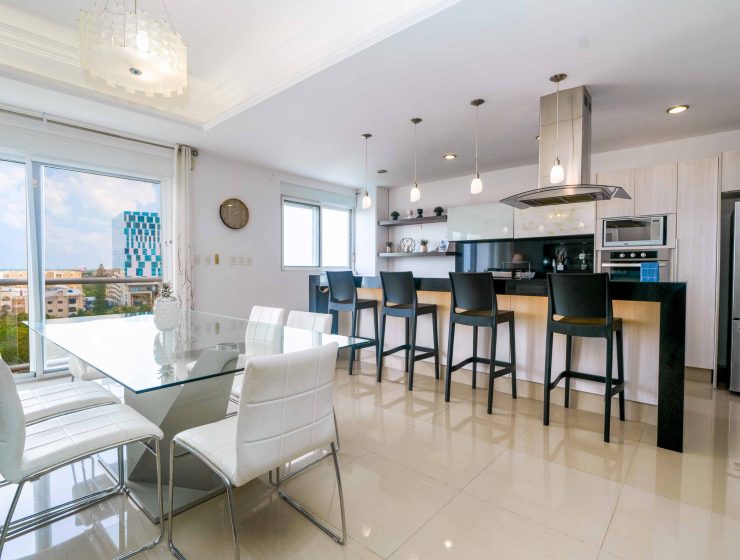 The Castle III – Luxury 3 Bedroom Condo